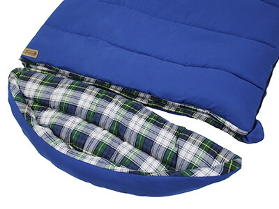 Dekenmodel met afritsbare capuchon Dekenmodel met afritsbare capuchon