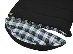 Dekenmodel met afritsbare capuchon Dekenmodel met afritsbare capuchon